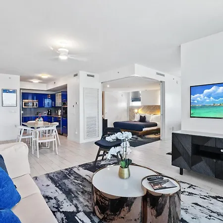23Rd Floor W 2Br With Den, Ocean Views, Sleeps 8 Apartment